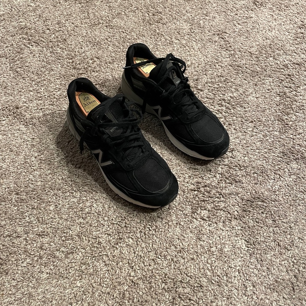 New Balance 990V5
